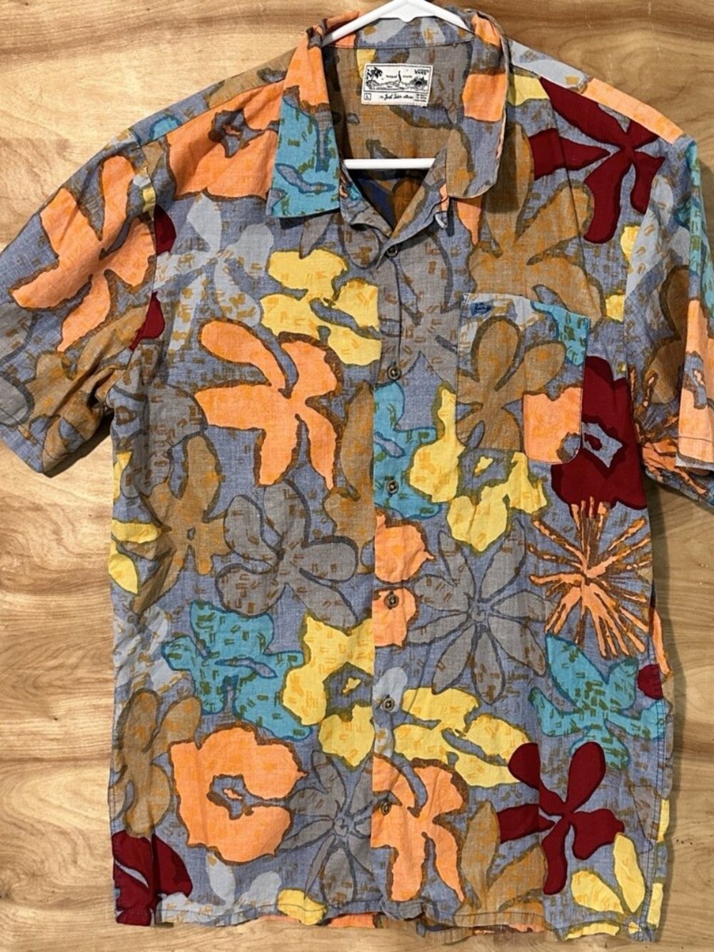 Vans Joel Tudor  Mens Large Floral Button Down Shirt Hawaiian Aloha Camp Reverse